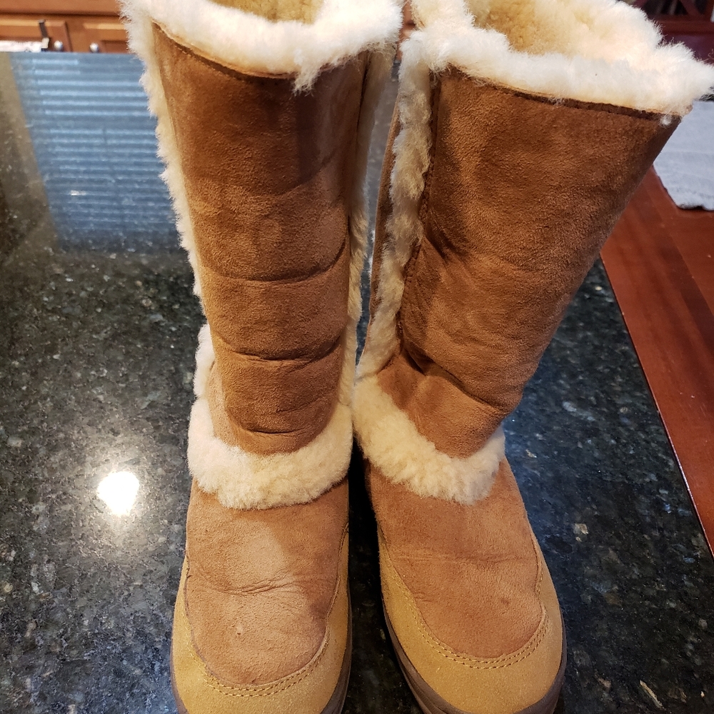 UGG Boots - Sundance II- Color Chestnut